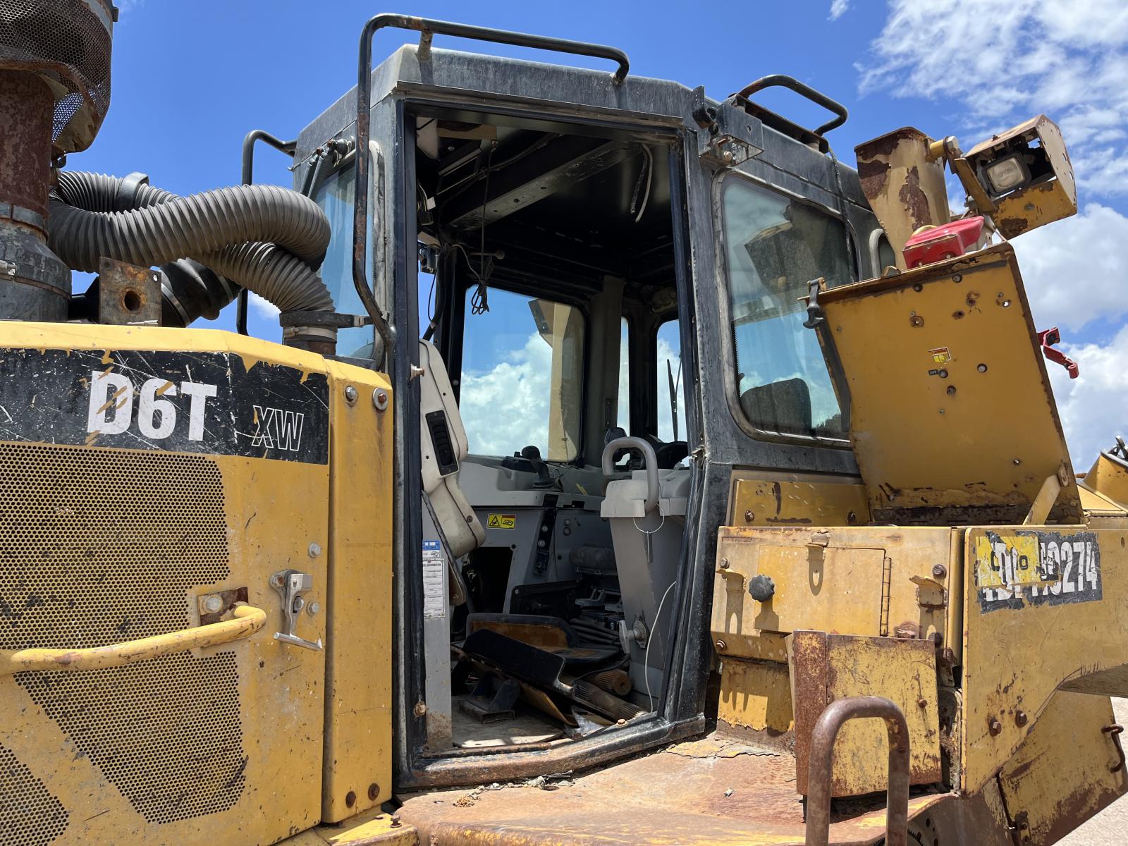 ./imagenes/INVOICE/2019/17771/TOPADOR FRONTAL CATERPILLAR D6T XW PARA PARTES (13).JPG